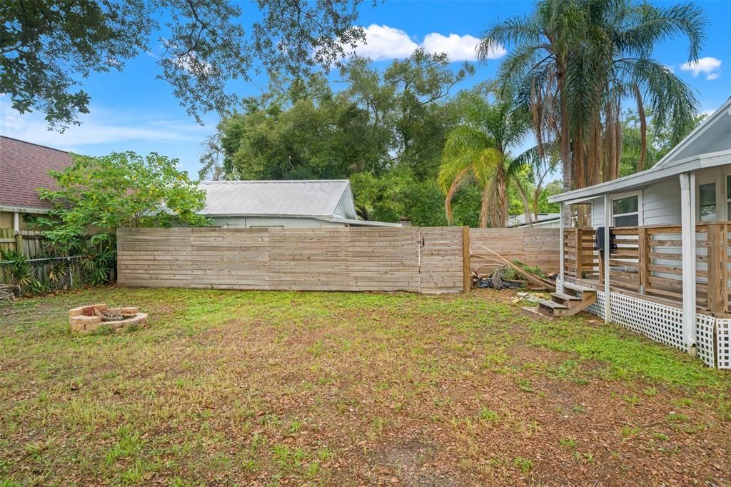 En Venta: $550,000 (3 camas, 3 baños, 1564 Pies cuadrados)