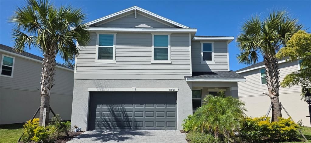 For Sale: $425,000 (4 beds, 2 baths, 1872 Square Feet)