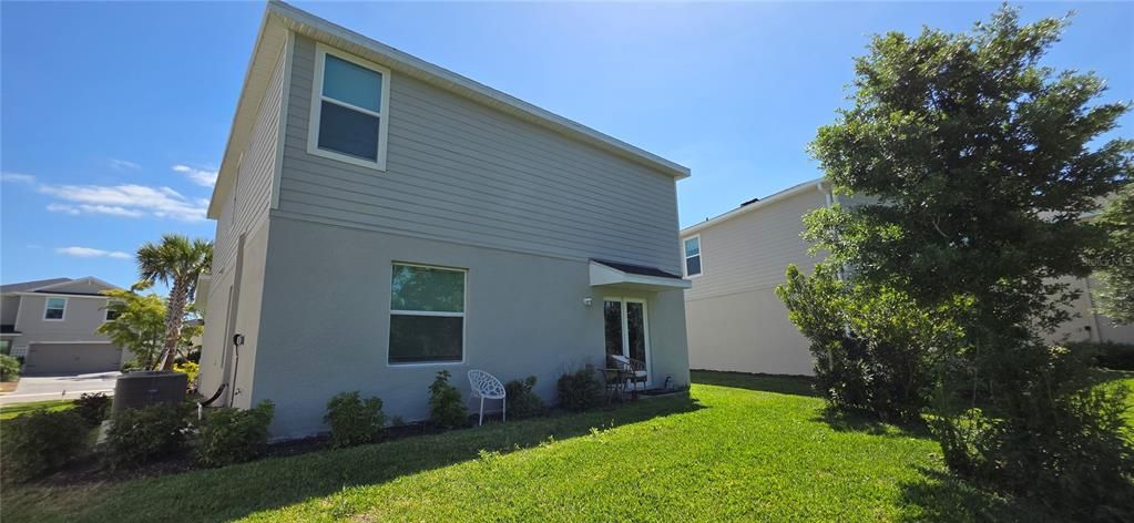 For Sale: $425,000 (4 beds, 2 baths, 1872 Square Feet)