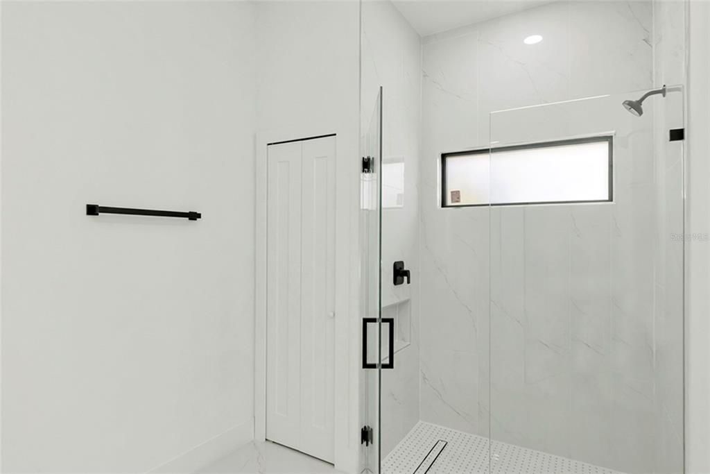 For Sale: $469,000 (3 beds, 2 baths, 1741 Square Feet)