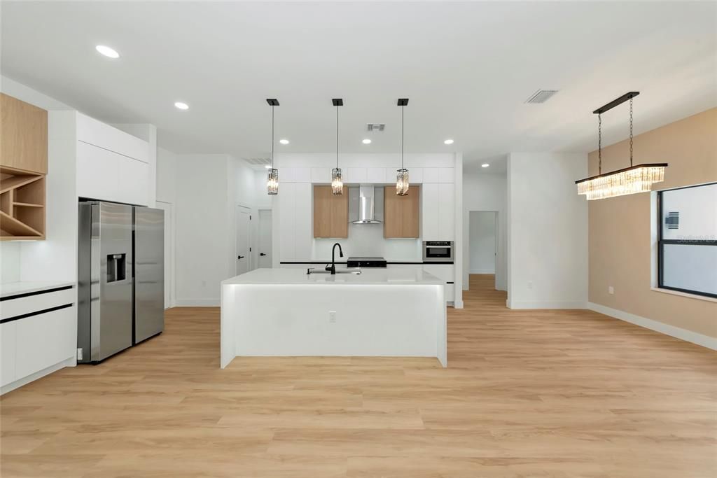 For Sale: $469,000 (3 beds, 2 baths, 1741 Square Feet)