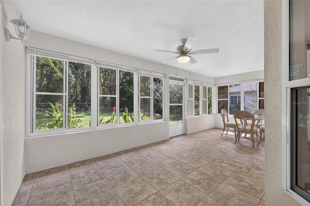 For Sale: $249,000 (2 beds, 2 baths, 1949 Square Feet)