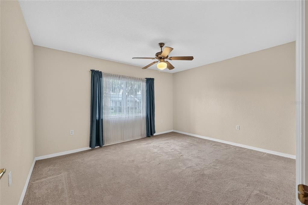 For Sale: $249,000 (2 beds, 2 baths, 1949 Square Feet)