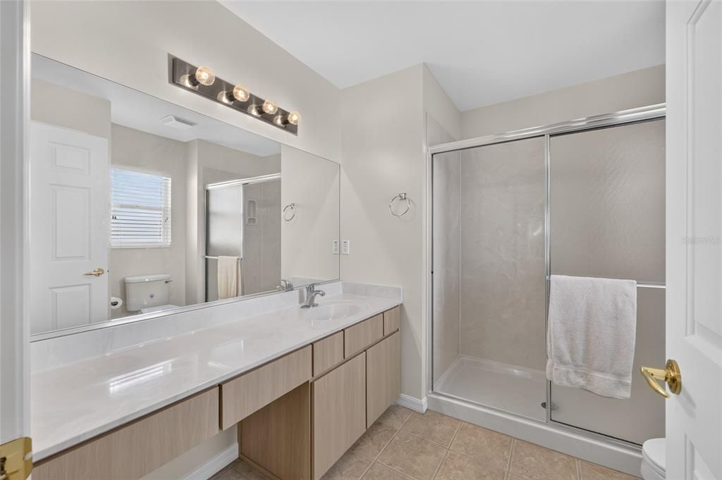 For Sale: $249,000 (2 beds, 2 baths, 1949 Square Feet)