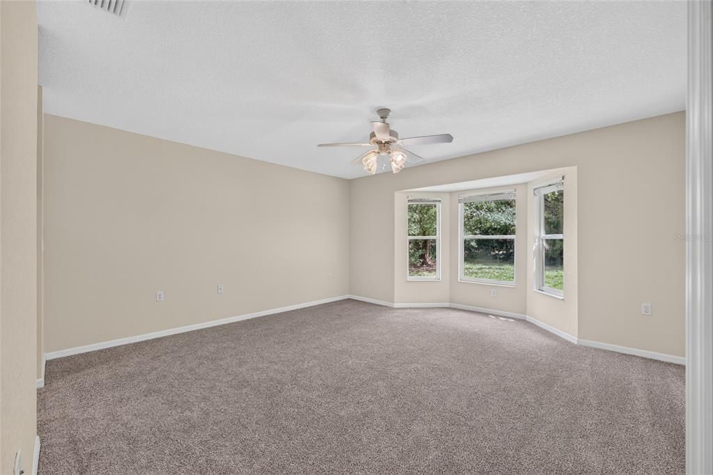 For Sale: $249,000 (2 beds, 2 baths, 1949 Square Feet)