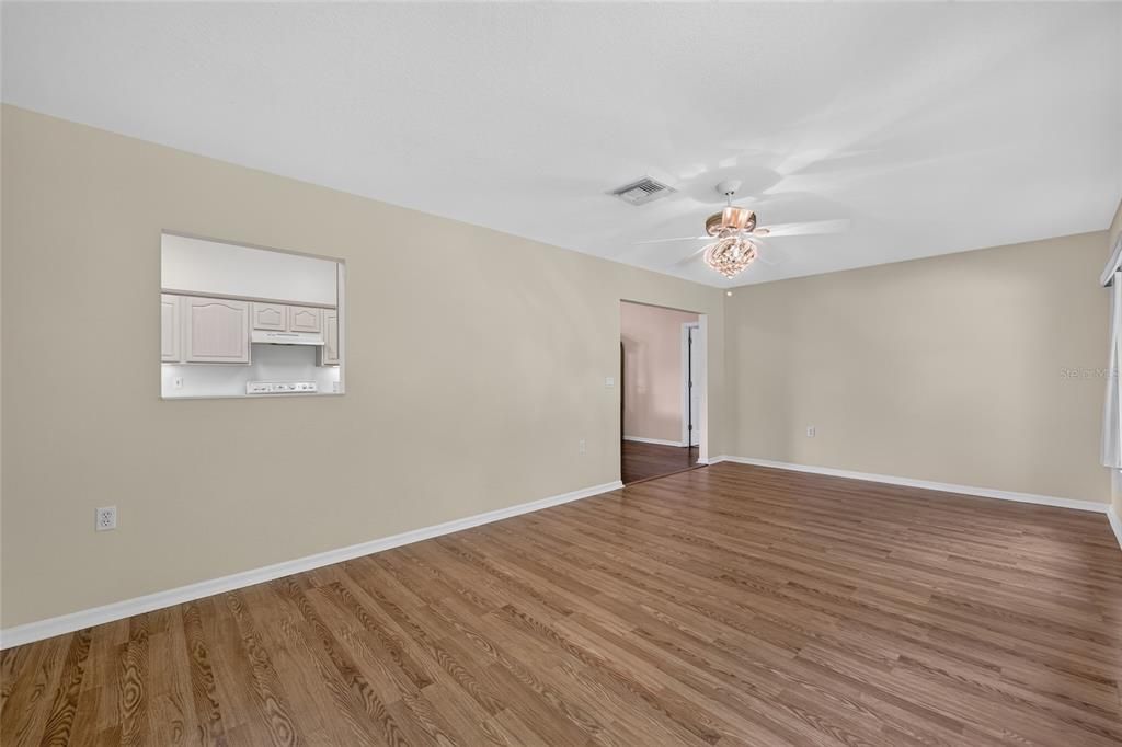 For Sale: $249,000 (2 beds, 2 baths, 1949 Square Feet)