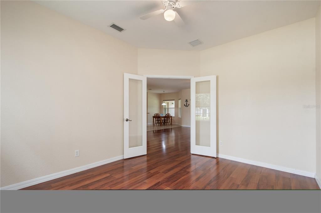 For Sale: $443,000 (3 beds, 2 baths, 2084 Square Feet)