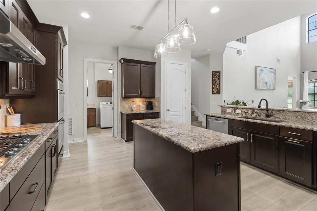 En Venta: $1,199,995 (5 camas, 4 baños, 3602 Pies cuadrados)
