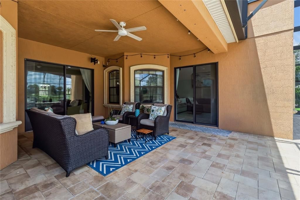 En Venta: $1,199,995 (5 camas, 4 baños, 3602 Pies cuadrados)