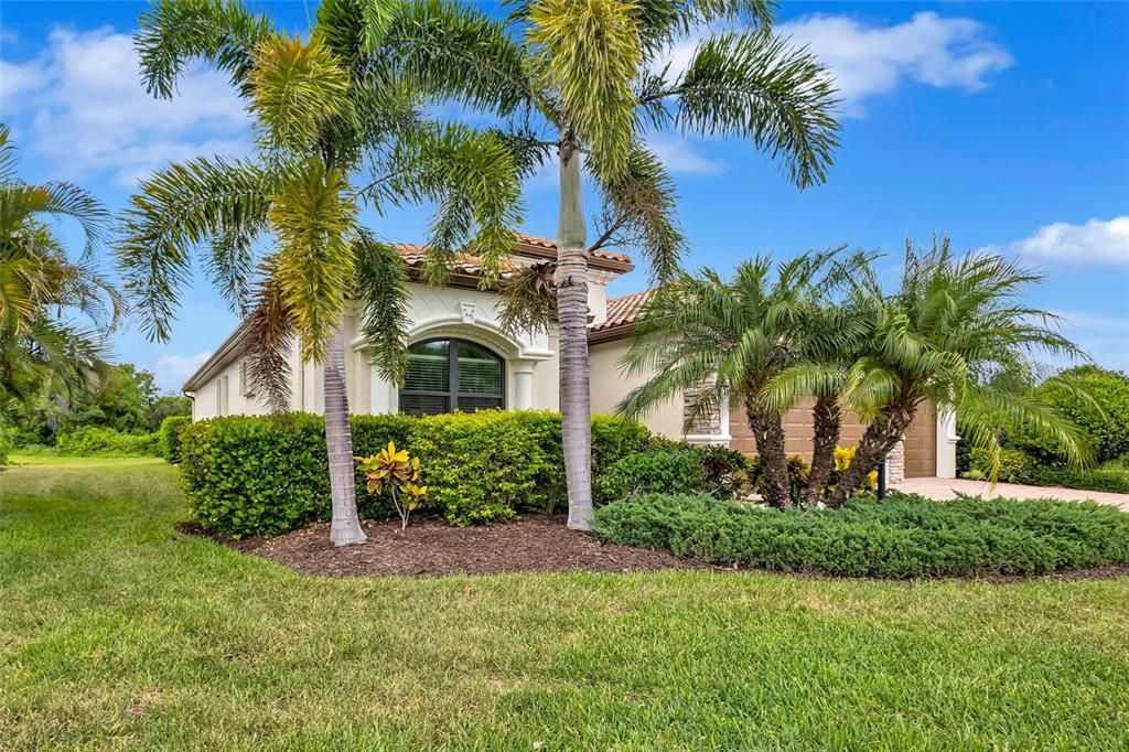 For Sale: $675,000 (4 beds, 2 baths, 2251 Square Feet)