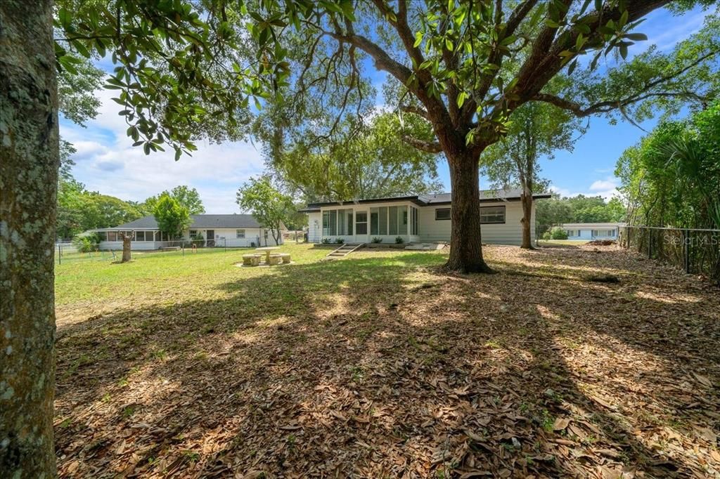 For Sale: $199,999 (3 beds, 2 baths, 1152 Square Feet)