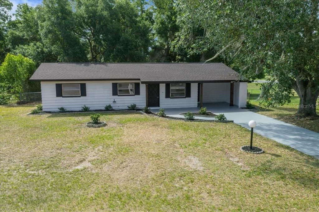 For Sale: $199,999 (3 beds, 2 baths, 1152 Square Feet)