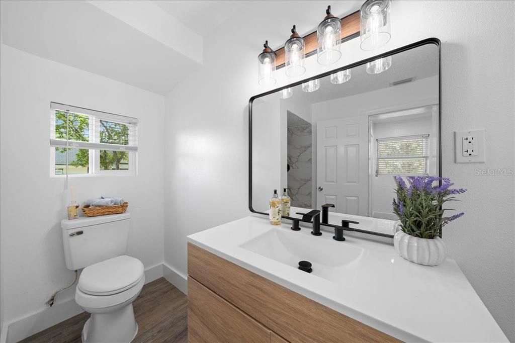 For Sale: $199,999 (3 beds, 2 baths, 1152 Square Feet)