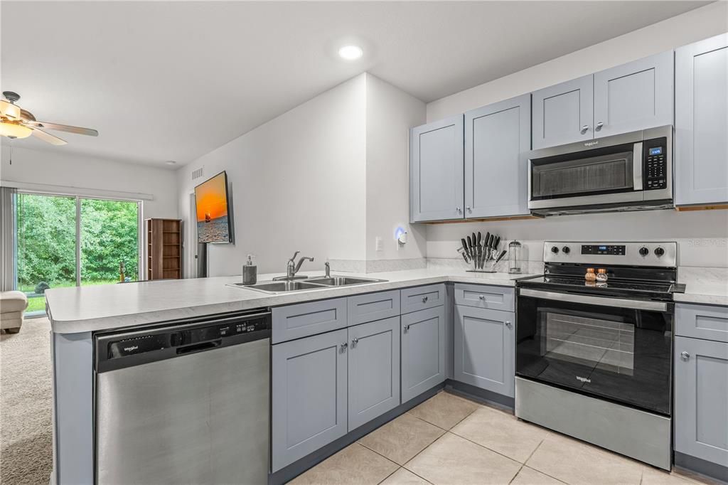 For Sale: $349,900 (3 beds, 2 baths, 1516 Square Feet)