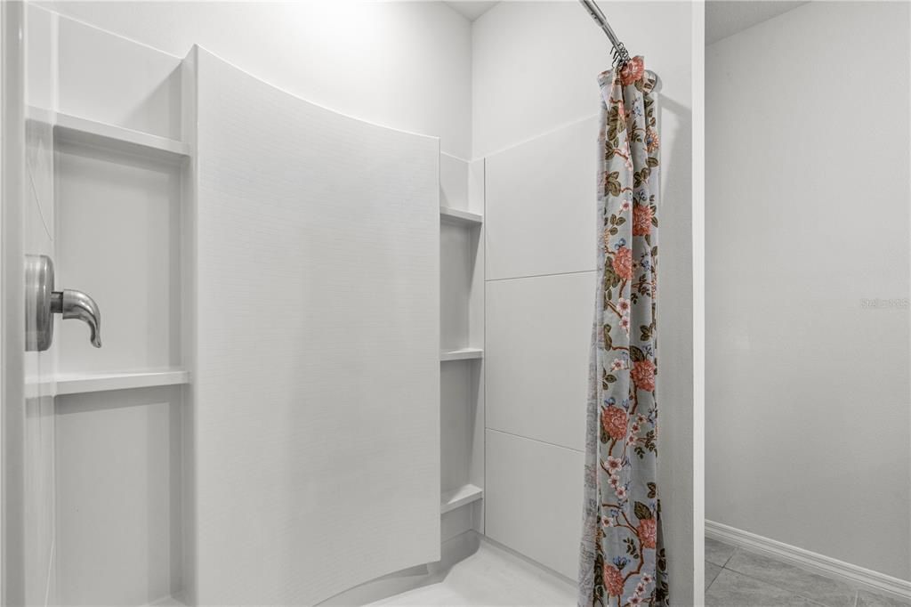 For Sale: $349,900 (3 beds, 2 baths, 1516 Square Feet)