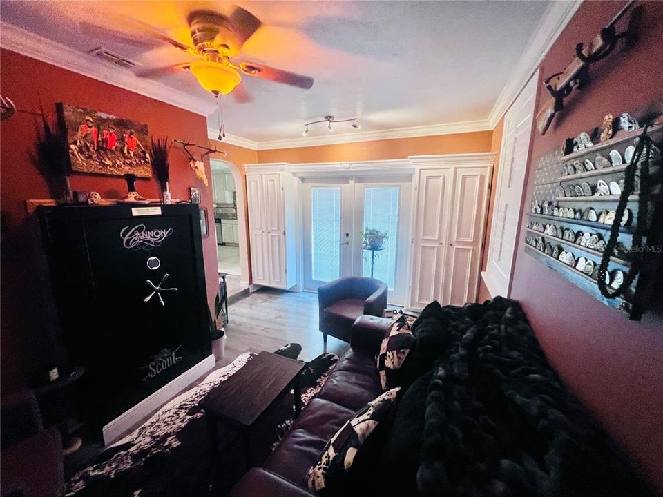 For Sale: $449,900 (3 beds, 2 baths, 2185 Square Feet)