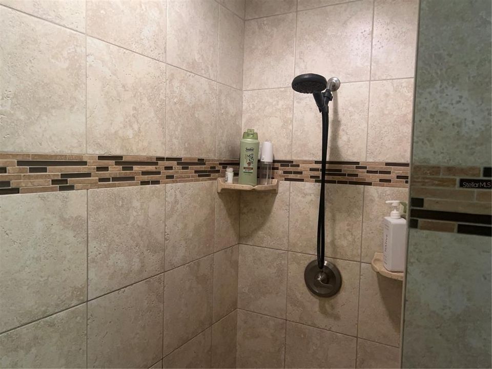 For Sale: $449,900 (3 beds, 2 baths, 2185 Square Feet)