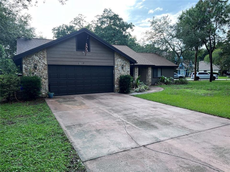 For Sale: $449,900 (3 beds, 2 baths, 2185 Square Feet)