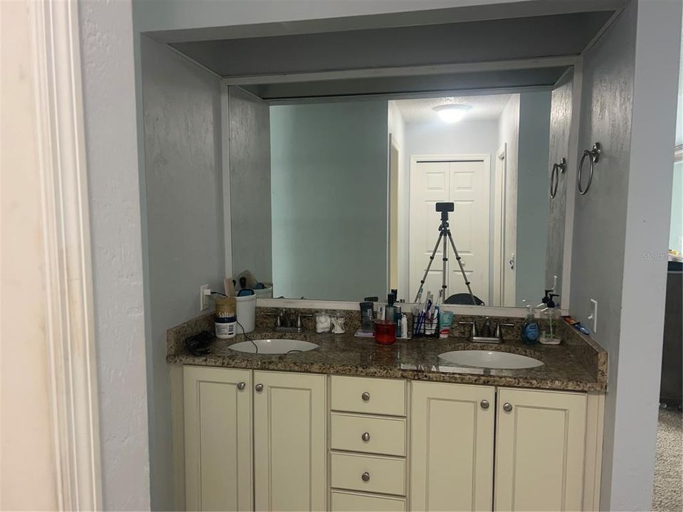 For Sale: $449,900 (3 beds, 2 baths, 2185 Square Feet)