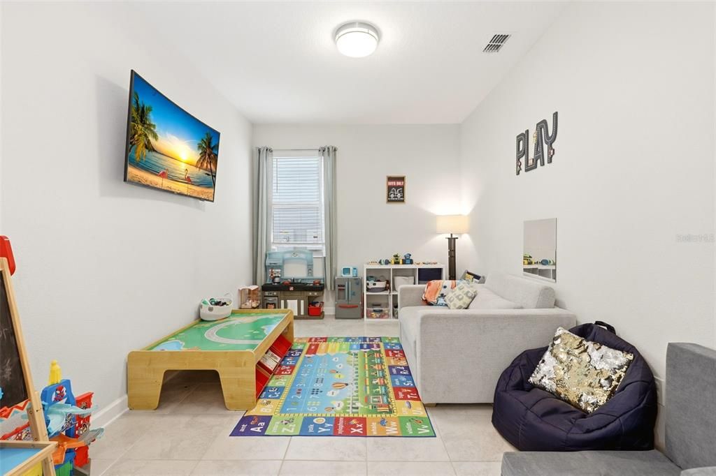 En Venta: $568,000 (5 camas, 3 baños, 2638 Pies cuadrados)