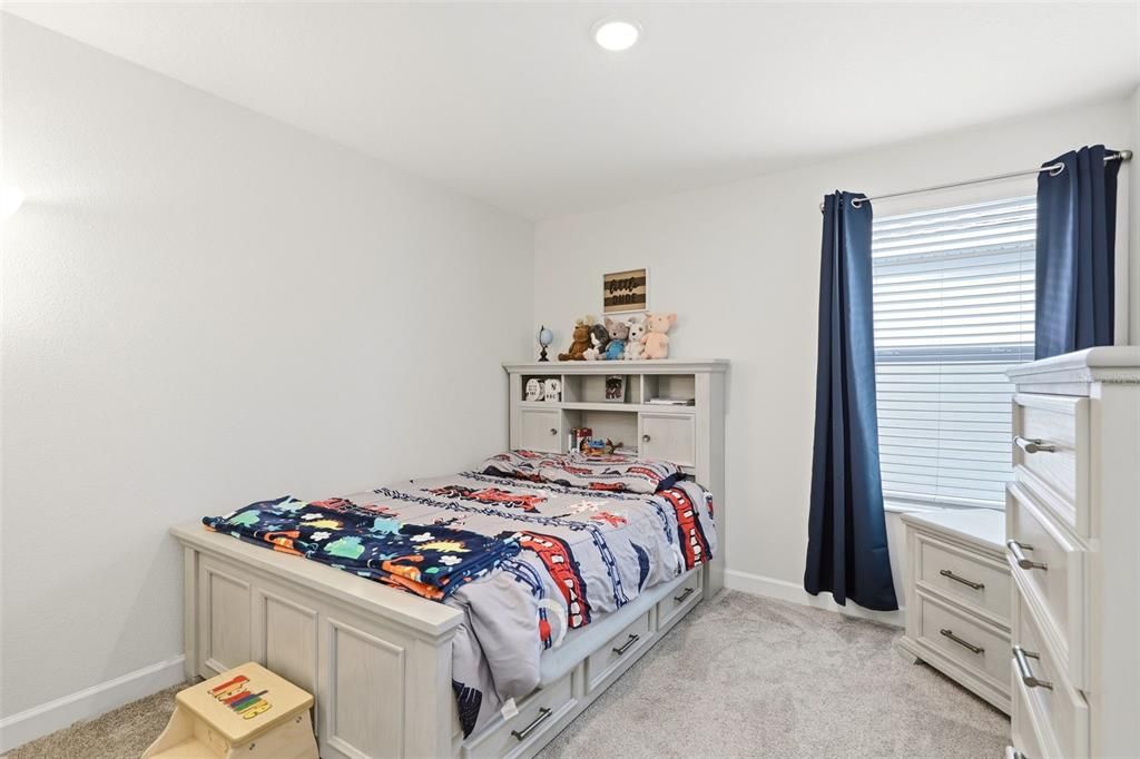 En Venta: $568,000 (5 camas, 3 baños, 2638 Pies cuadrados)