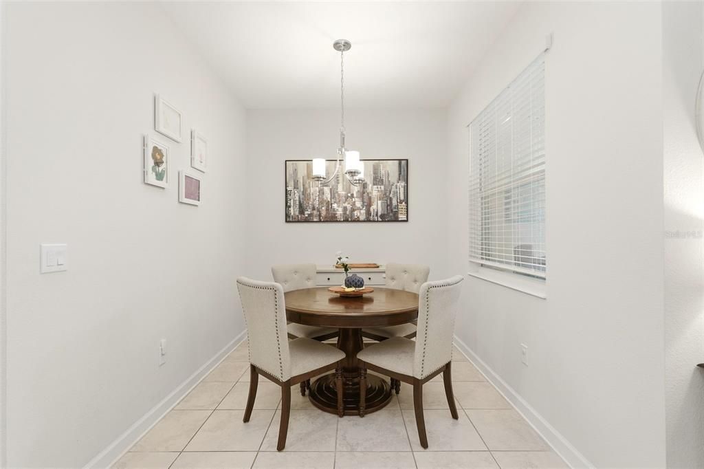 En Venta: $568,000 (5 camas, 3 baños, 2638 Pies cuadrados)