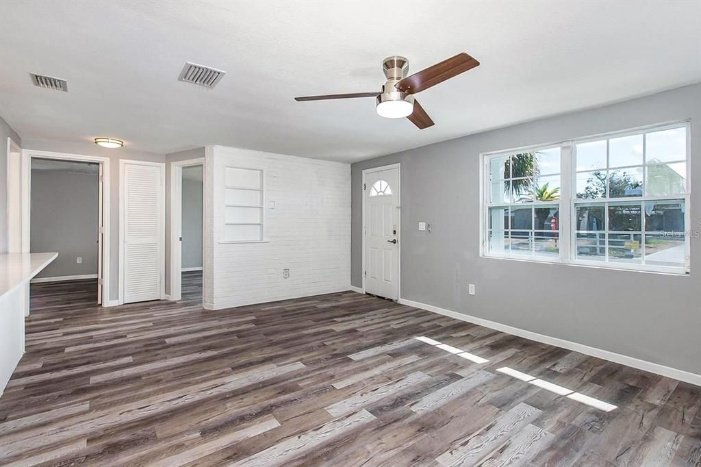 For Rent: $2,500 (3 beds, 2 baths, 1546 Square Feet)