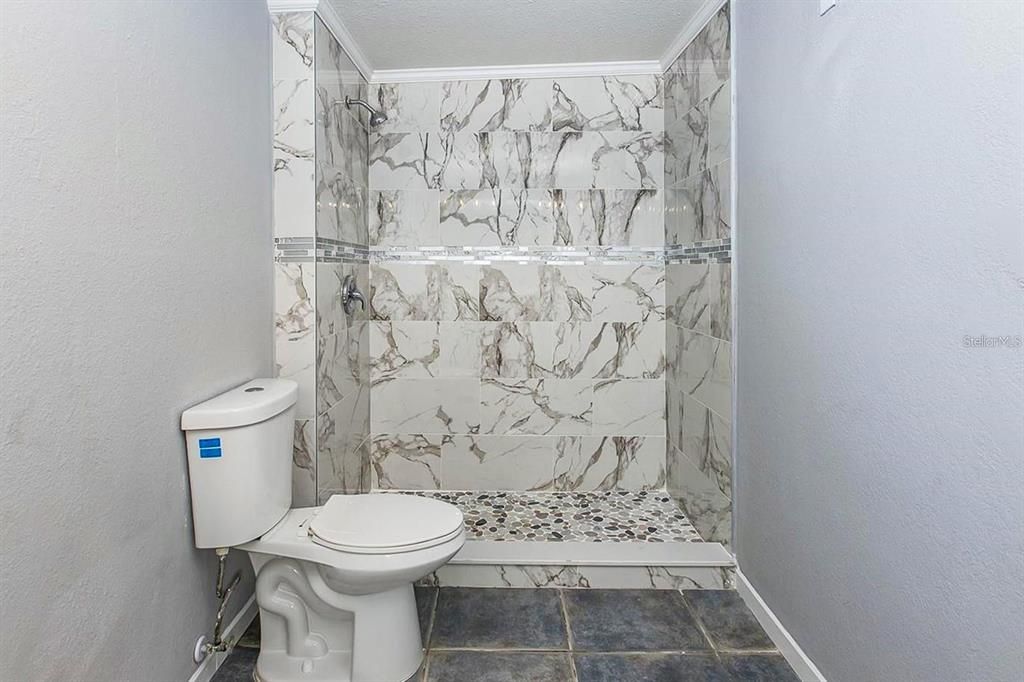 For Rent: $2,500 (3 beds, 2 baths, 1546 Square Feet)