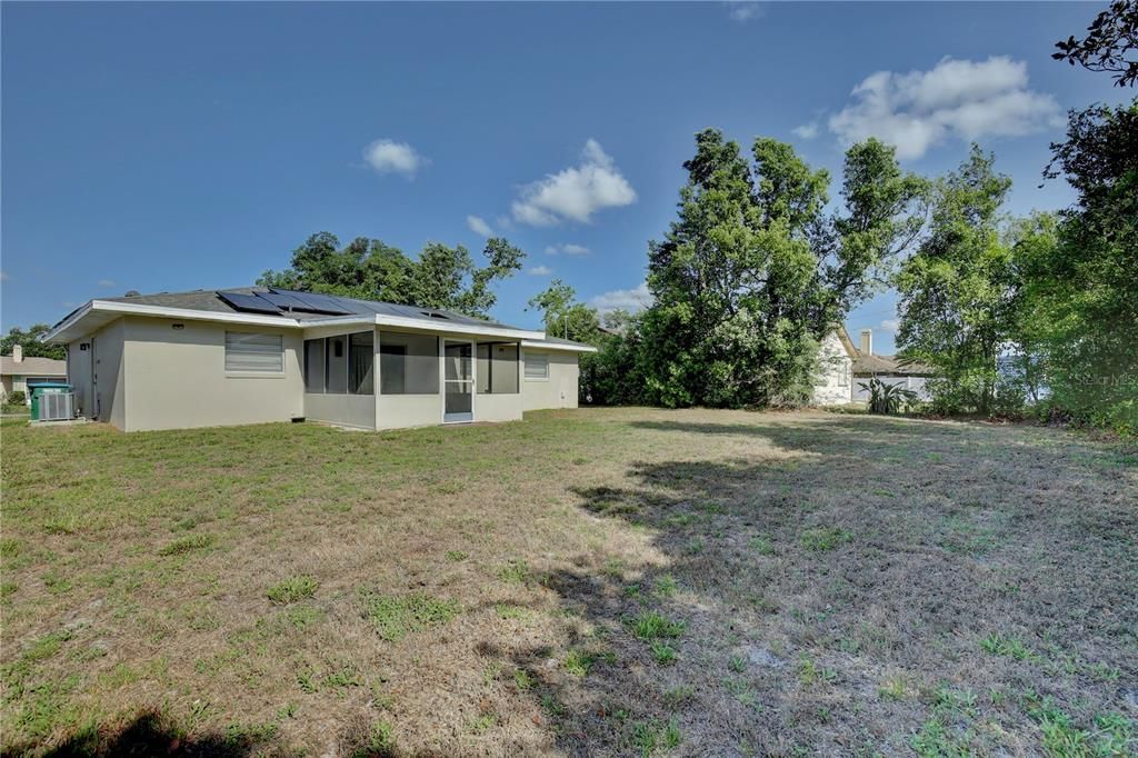 For Rent: $2,200 (2 beds, 2 baths, 1038 Square Feet)