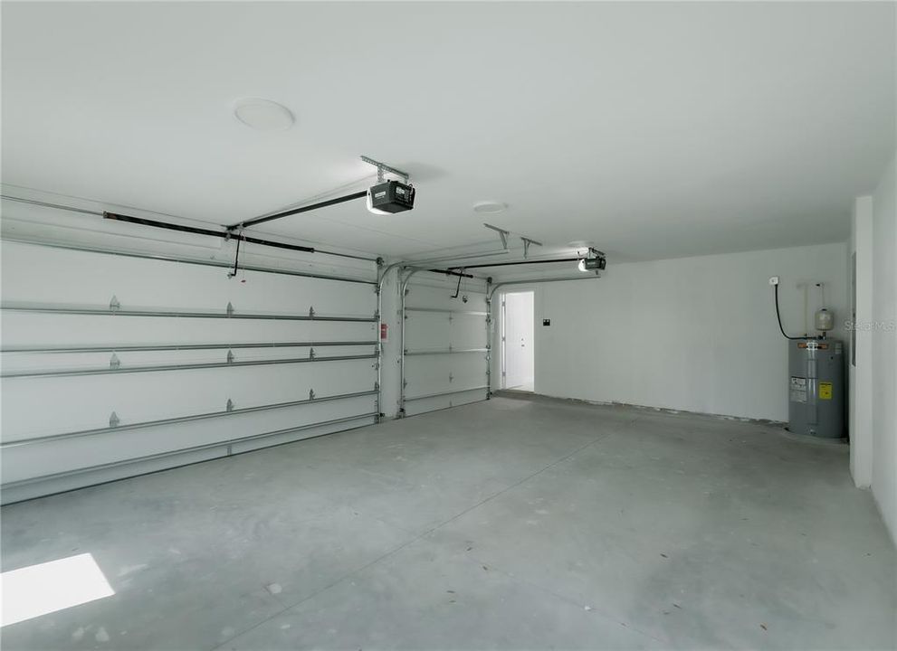 For Rent: $2,995 (4 beds, 3 baths, 1758 Square Feet)