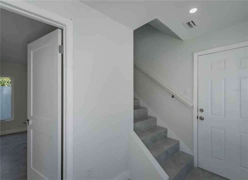 For Rent: $2,995 (4 beds, 3 baths, 1758 Square Feet)