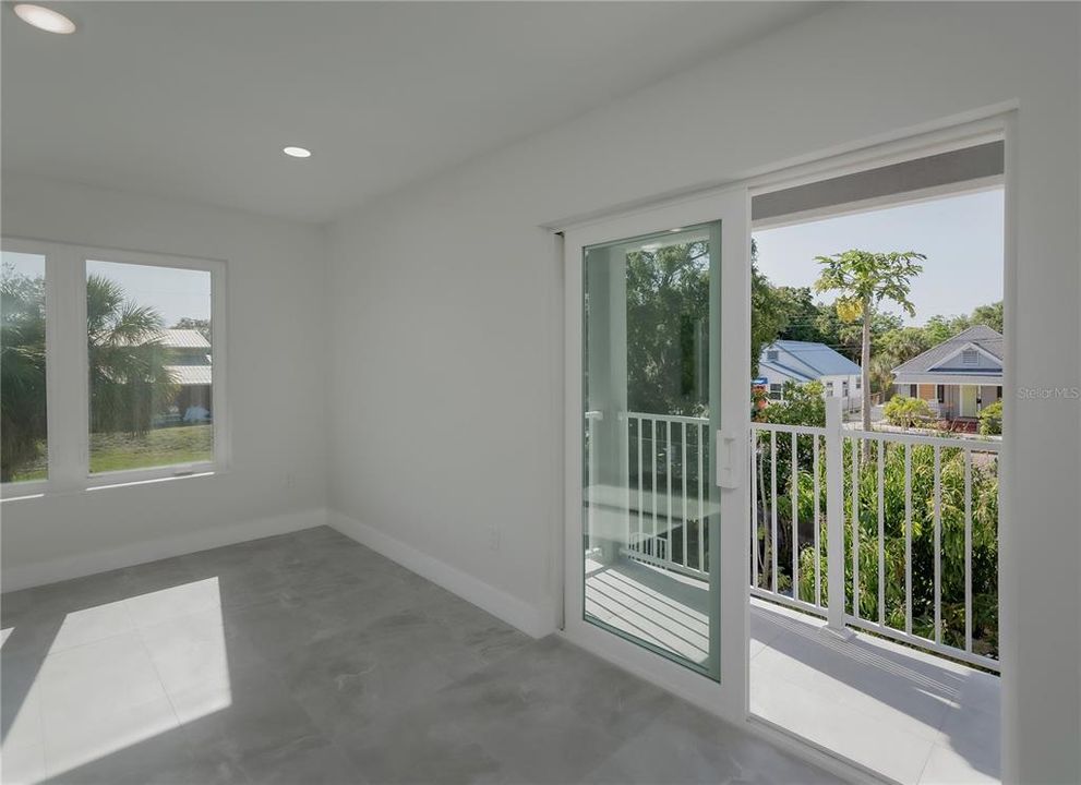 For Rent: $2,995 (4 beds, 3 baths, 1758 Square Feet)