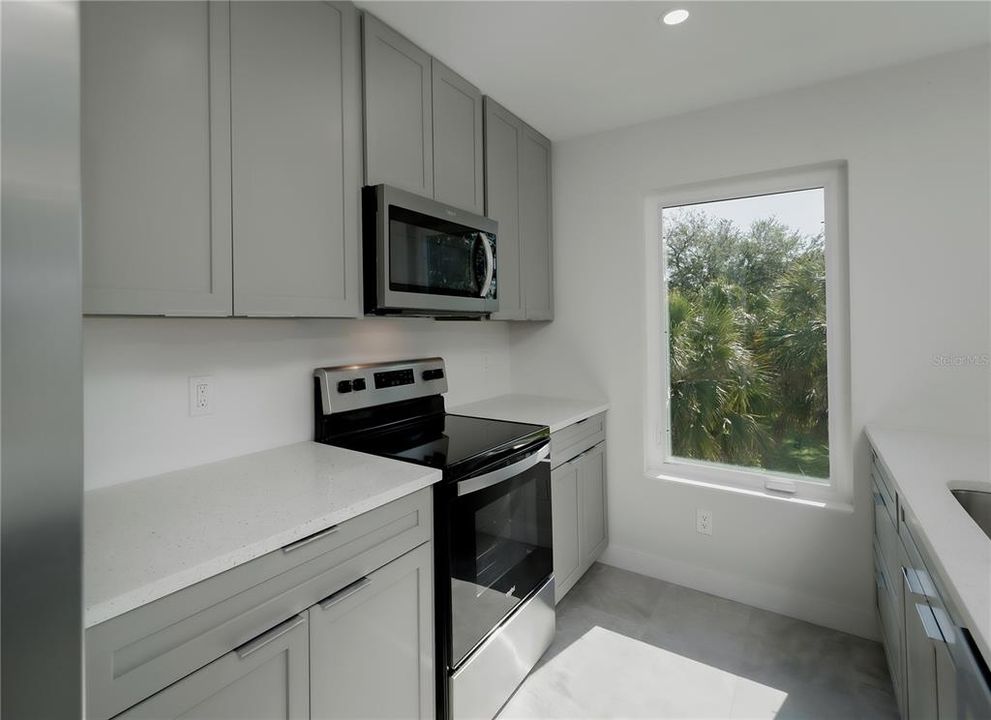 For Rent: $2,995 (4 beds, 3 baths, 1758 Square Feet)