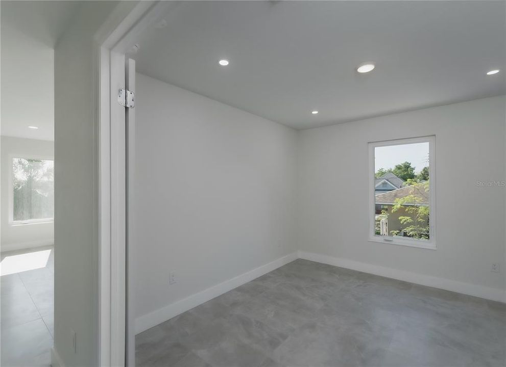 For Rent: $2,995 (4 beds, 3 baths, 1758 Square Feet)