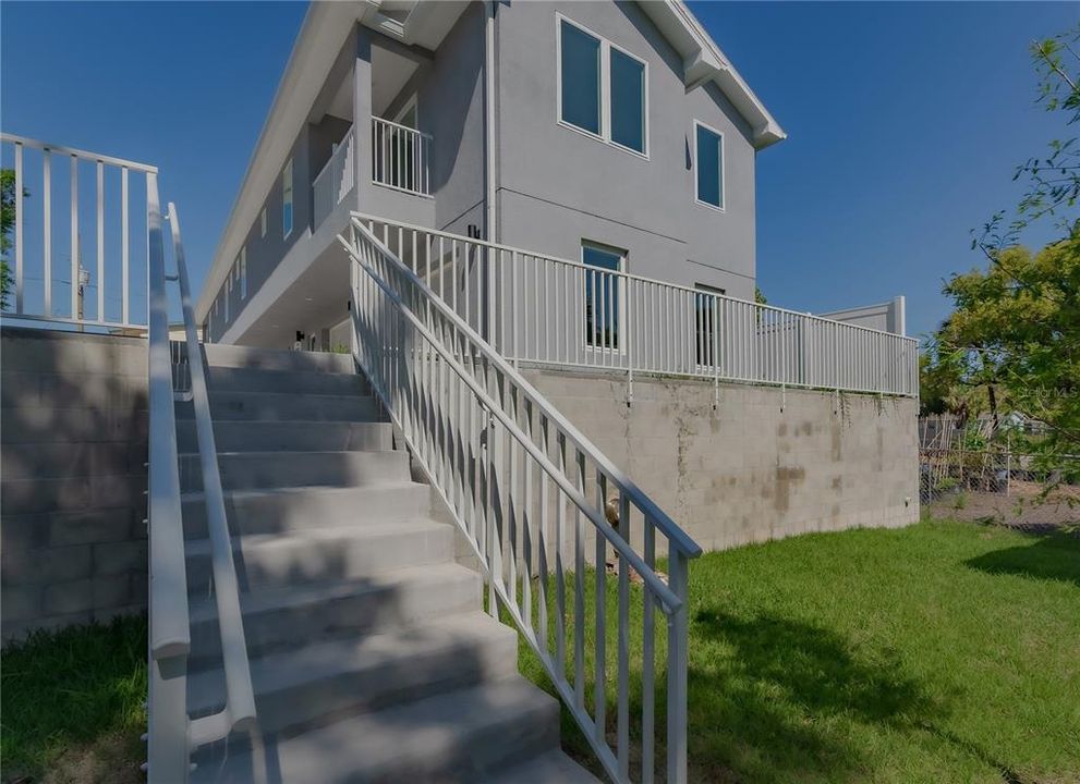 For Rent: $2,995 (4 beds, 3 baths, 1758 Square Feet)