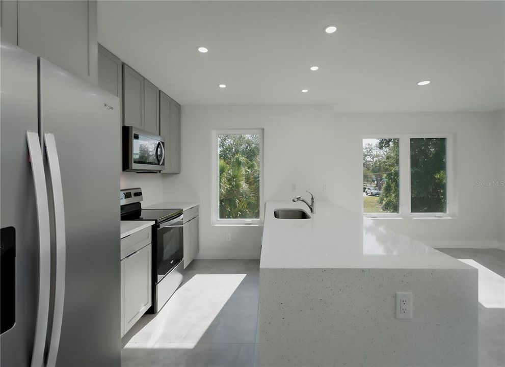 For Rent: $2,995 (4 beds, 3 baths, 1758 Square Feet)