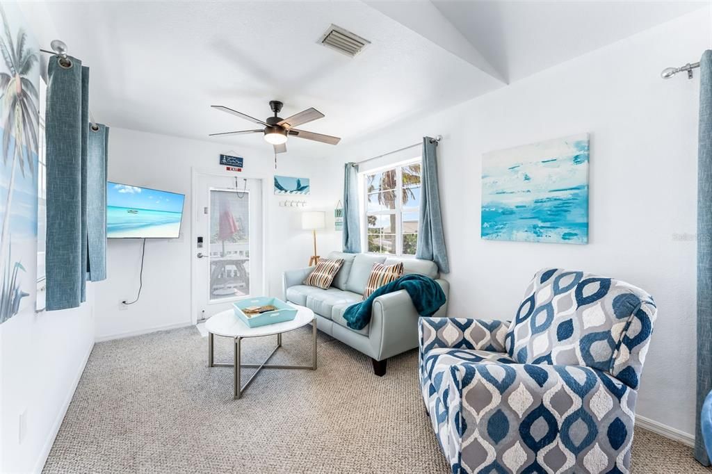 For Sale: $749,500 (3 beds, 4 baths, 1518 Square Feet)