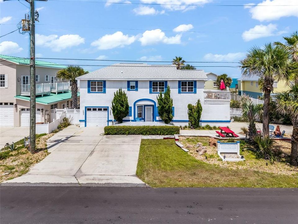 For Sale: $749,500 (3 beds, 4 baths, 1518 Square Feet)