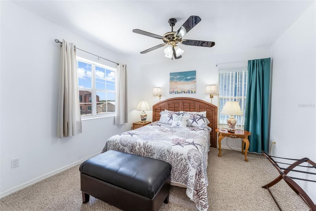 For Sale: $749,500 (3 beds, 4 baths, 1518 Square Feet)