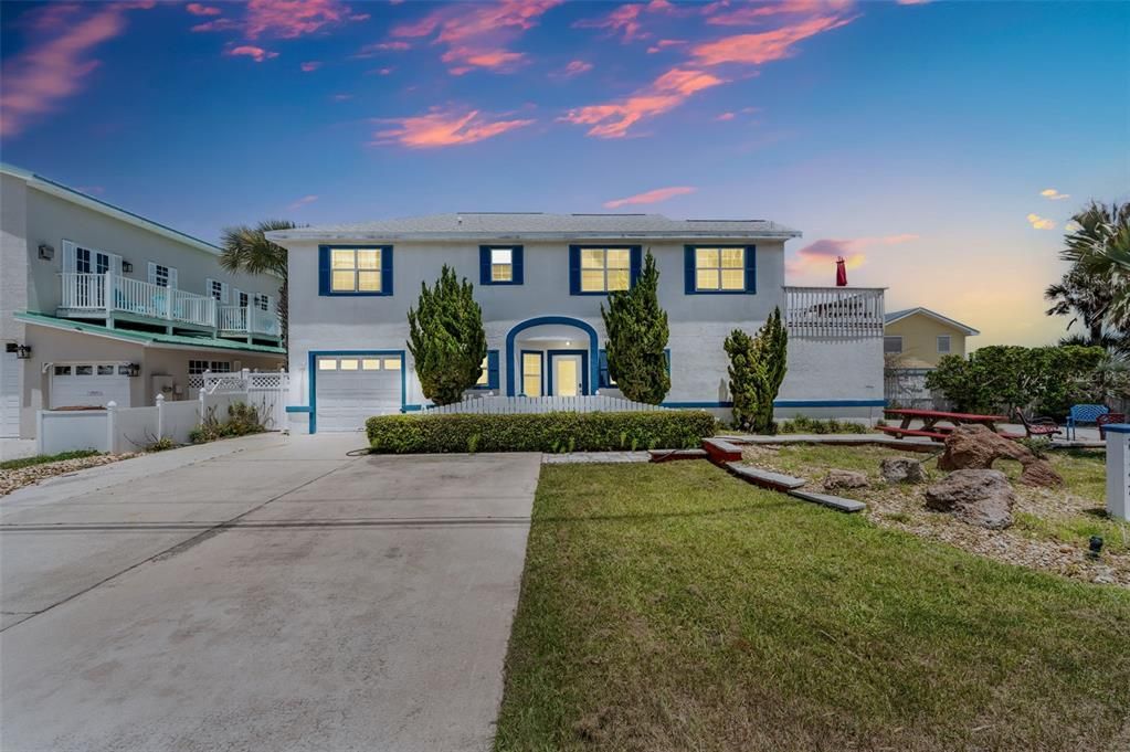 For Sale: $749,500 (3 beds, 4 baths, 1518 Square Feet)