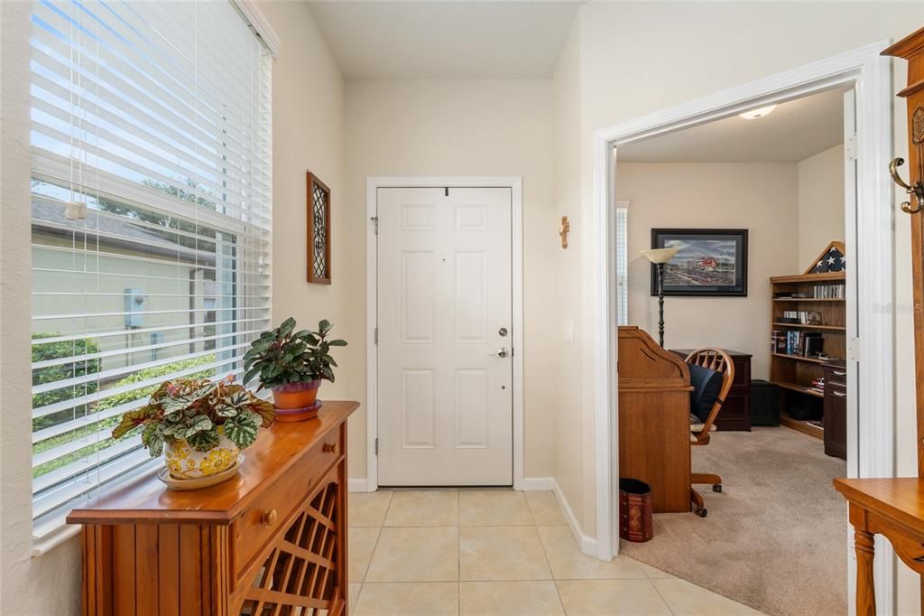 For Sale: $225,000 (2 beds, 2 baths, 1437 Square Feet)