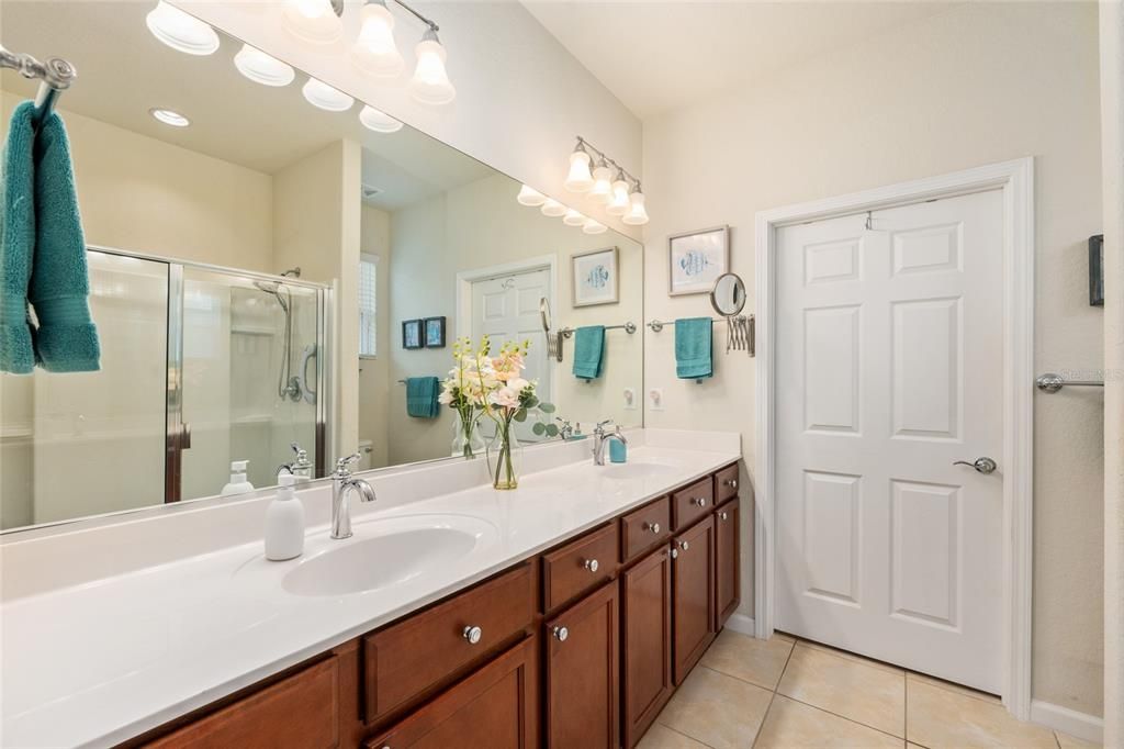 For Sale: $225,000 (2 beds, 2 baths, 1437 Square Feet)