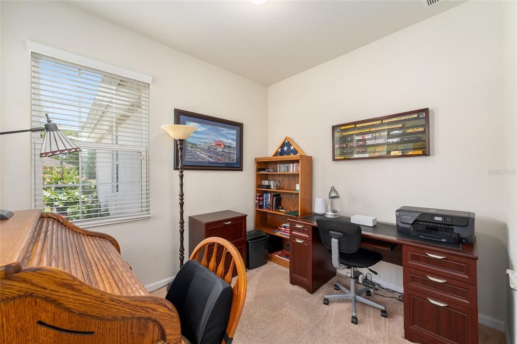 For Sale: $225,000 (2 beds, 2 baths, 1437 Square Feet)