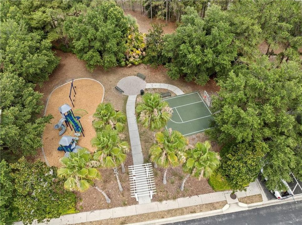 На продажу: $285,990 (3 спален, 2 ванн, 1682 Квадратных фут)