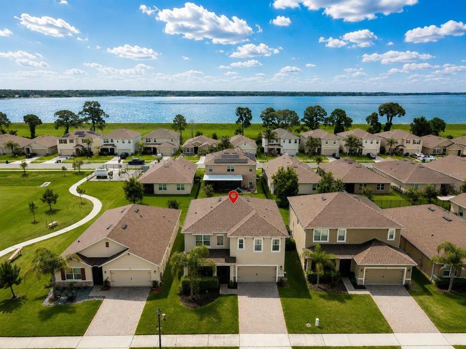 En Venta: $463,990 (5 camas, 3 baños, 2696 Pies cuadrados)