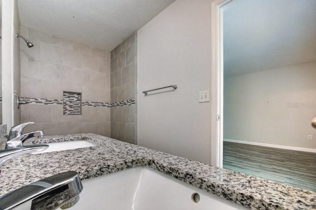 For Sale: $304,900 (4 beds, 2 baths, 1543 Square Feet)