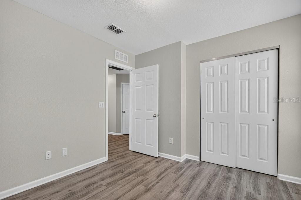 For Sale: $304,900 (4 beds, 2 baths, 1543 Square Feet)