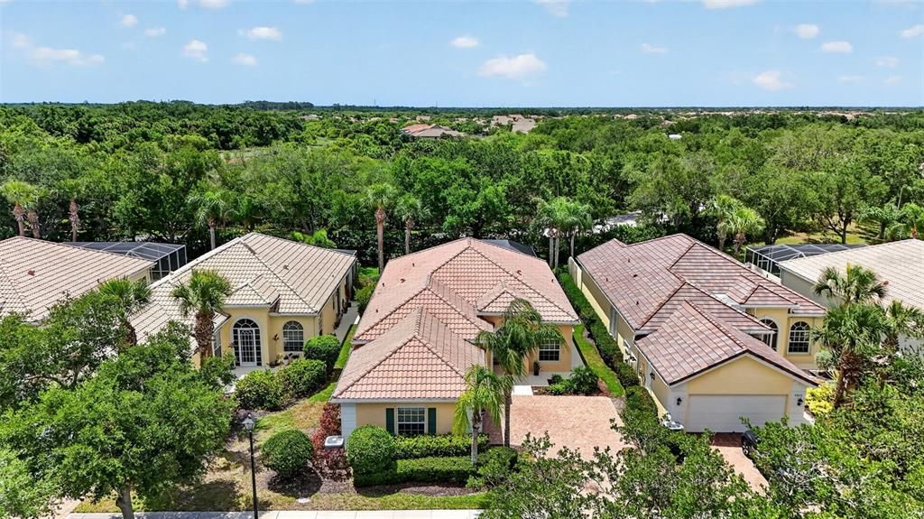 For Sale: $675,000 (3 beds, 3 baths, 2201 Square Feet)