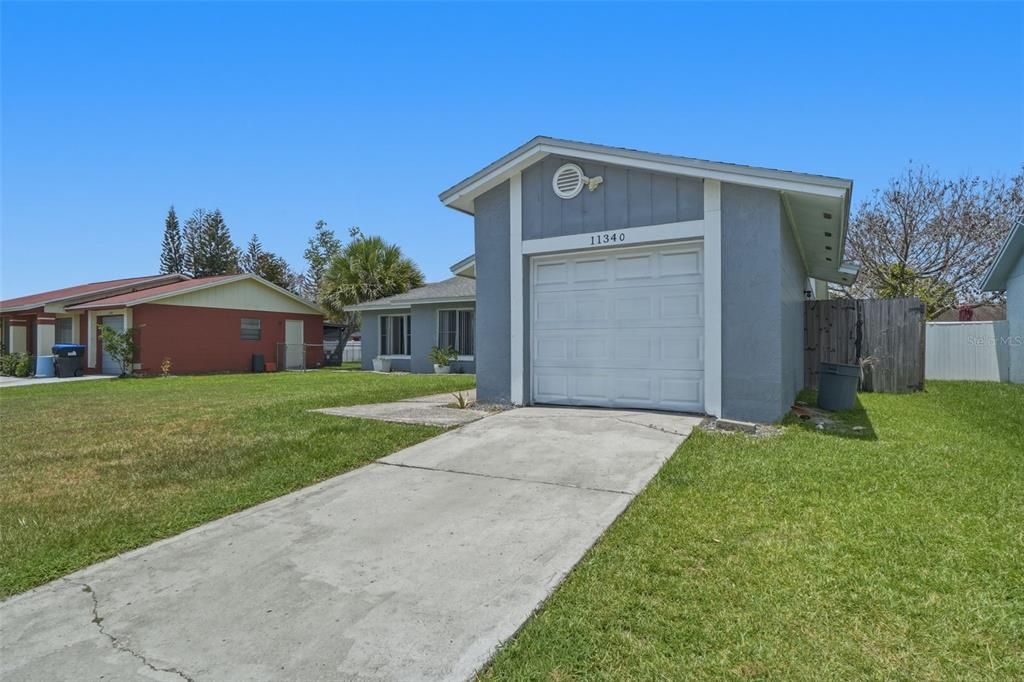 For Sale: $299,000 (4 beds, 2 baths, 1252 Square Feet)