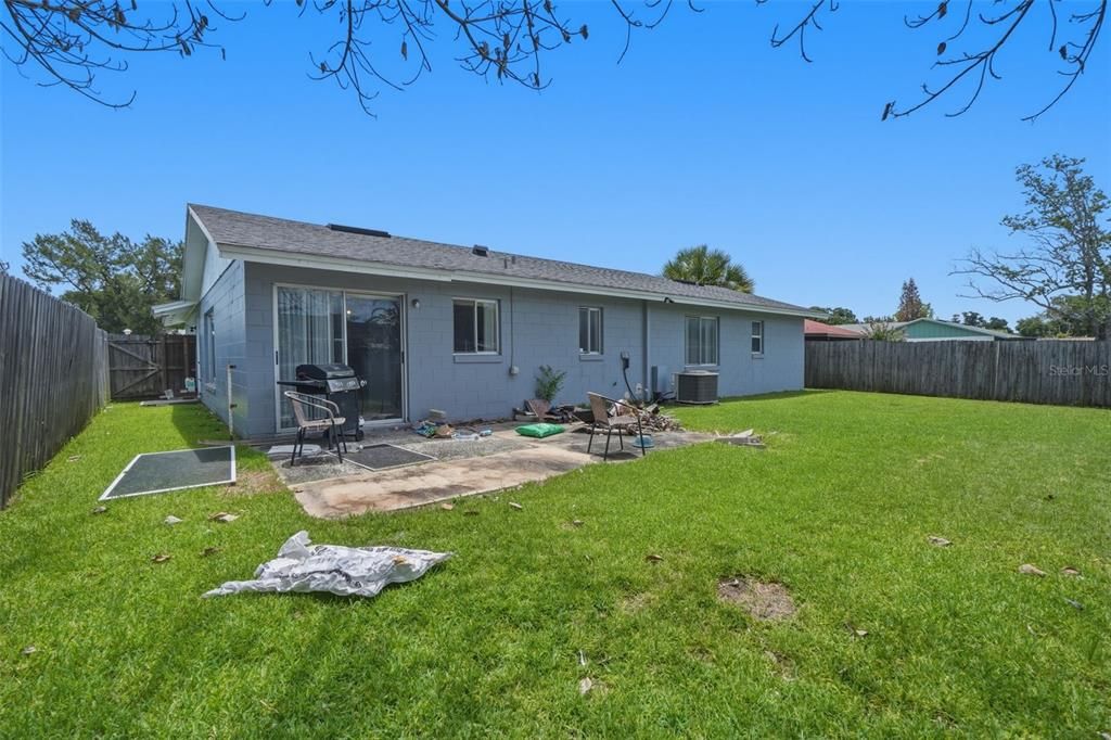For Sale: $299,000 (4 beds, 2 baths, 1252 Square Feet)
